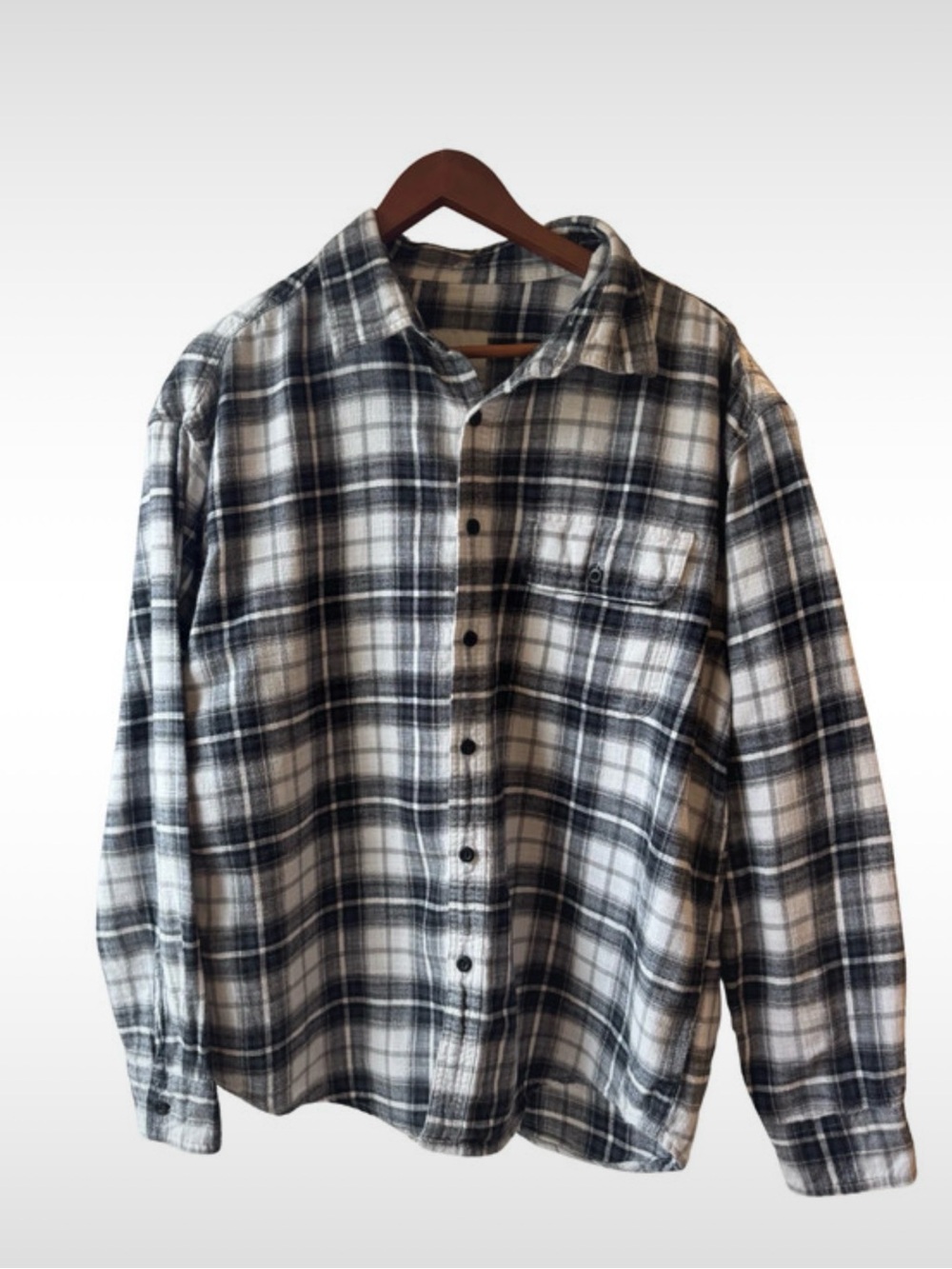 American Eagle Outfitters Black & White Plaid Button-Down Shirt